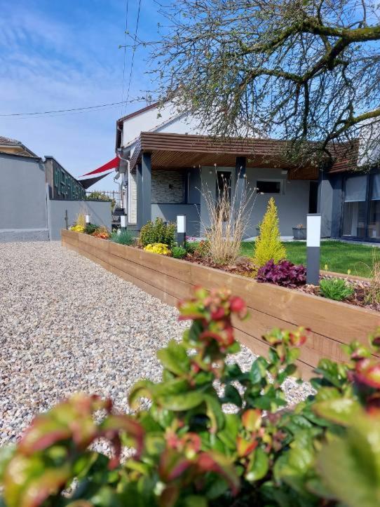 Gite Au Pommier Fleuri Et Son "Appart" Independant Drusenheim 外观 照片